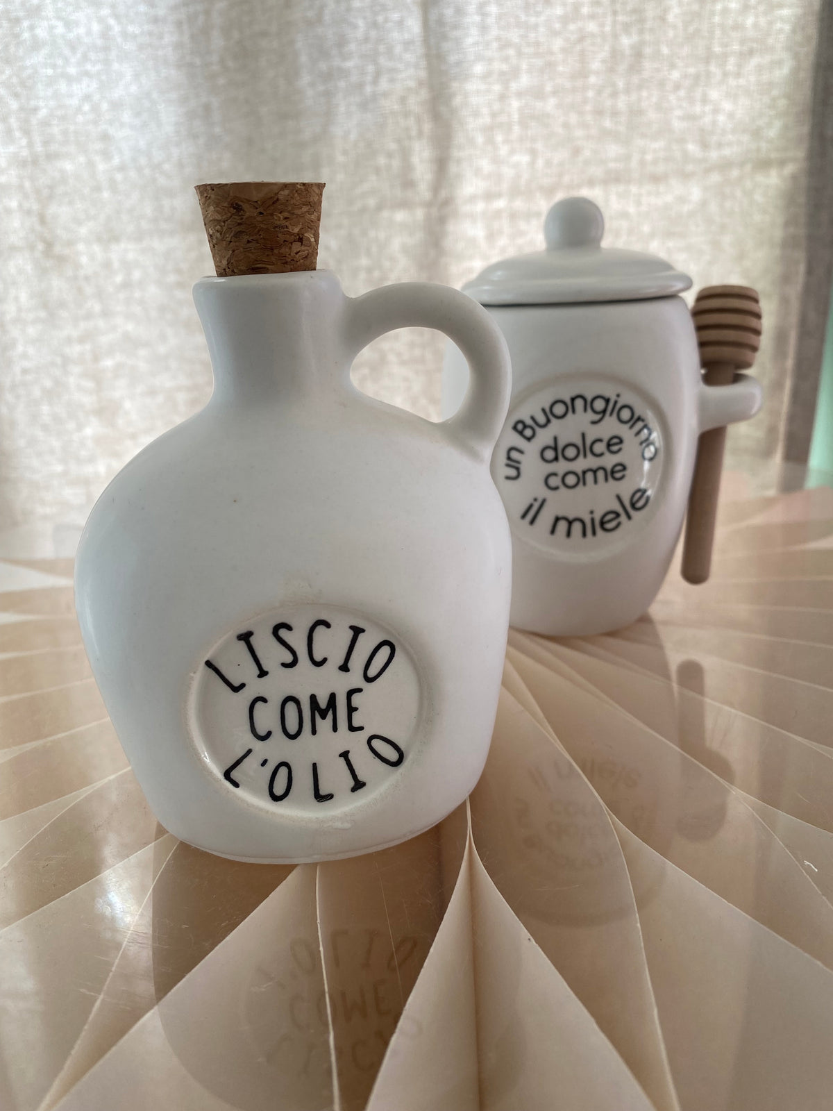 2 ARTICOLI: Bomboniera Ampolla Olio in Ceramica – Bottiglia Olio con Tappo in Sughero