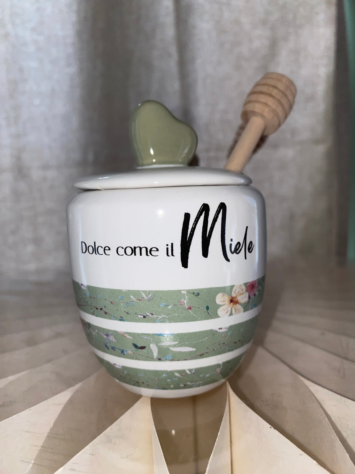 Bomboniera Miele con Spargimiele – Barattolo Decorativo “Dolce come il Miele”