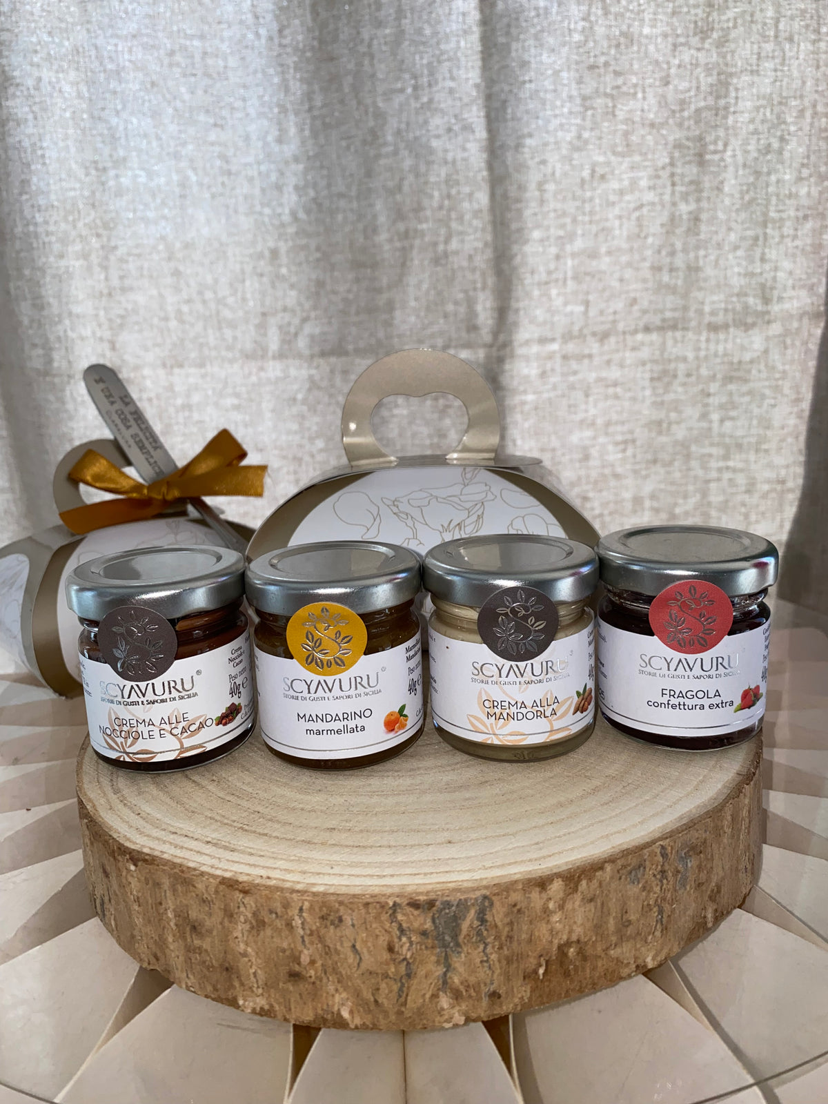 Bomboniera Gastronomica con Marmellate Siciliane e Spalmino con Frase