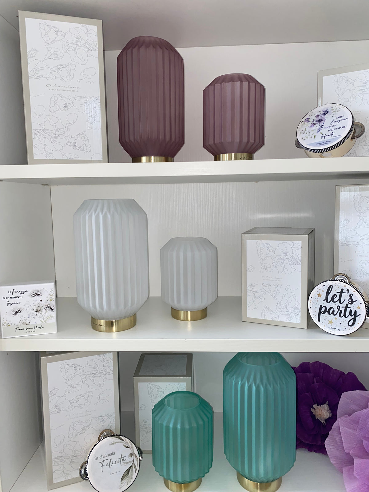 Lampada da Tavolo Senza Fili con Luce LED – Design Elegante in Vetro Satinato Plissettato
