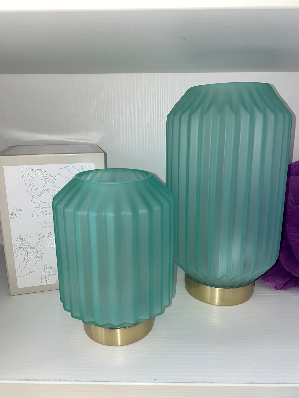 Lampada da Tavolo Senza Fili con Luce LED – Design Elegante in Vetro Satinato Plissettato