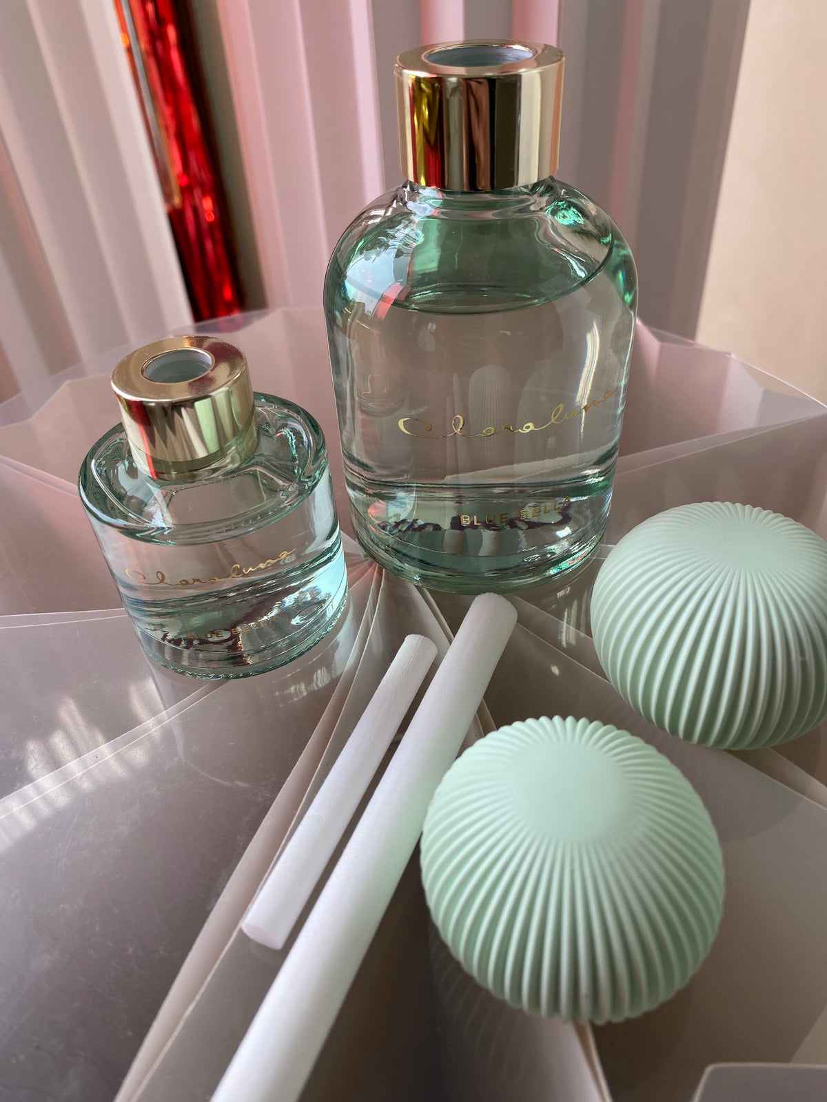 Diffusore Ambiente Blue Bell con Bottiglia in Vetro Verde e Pesca – Profumatore