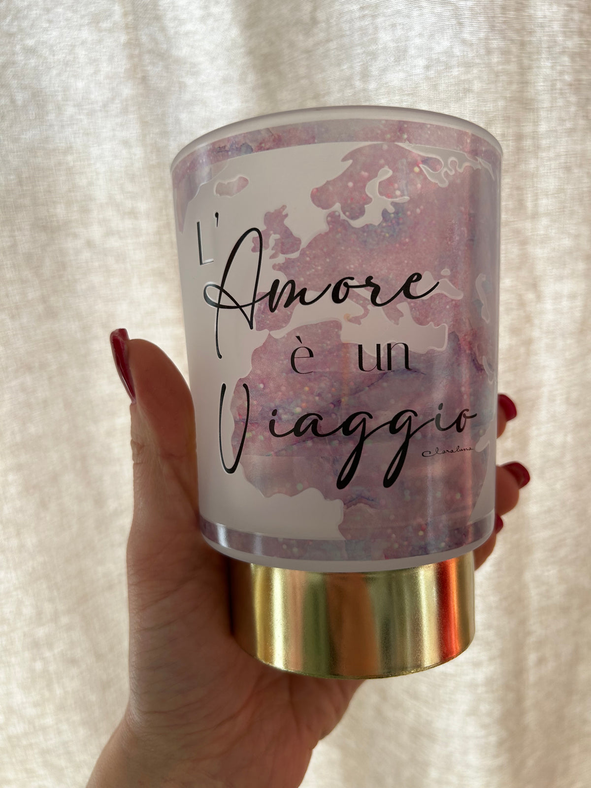 Lampada LED con Frase “L’Amore è un Viaggio” – Lampada Decorativa a Batterie