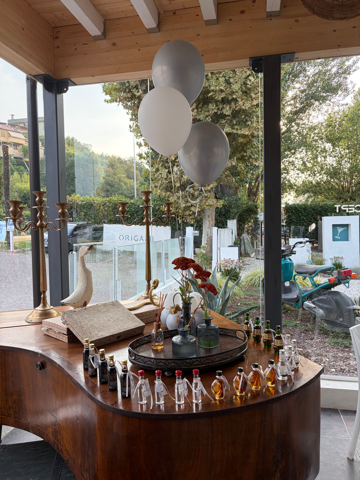 ALLESTIMENTO 10