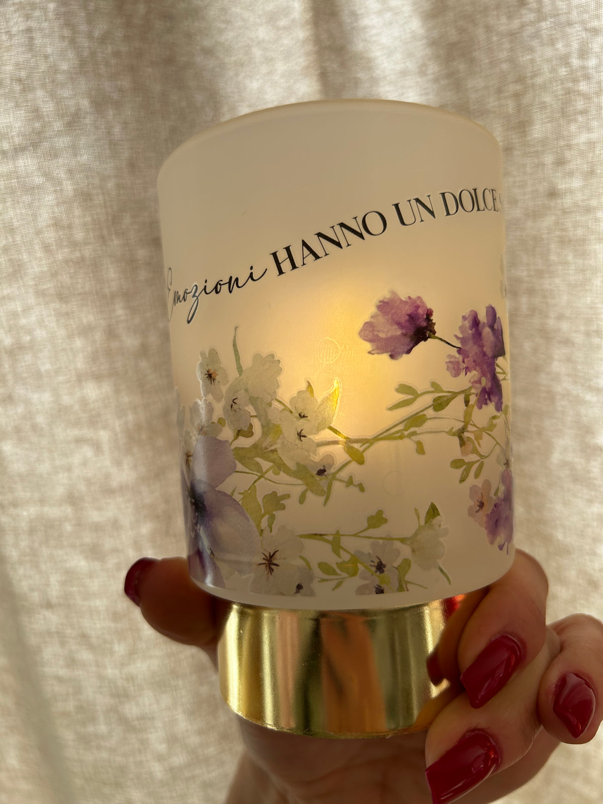 Lampada LED Decorativa Floreale con Frase – Lampada a Batterie Romantica con Base Oro