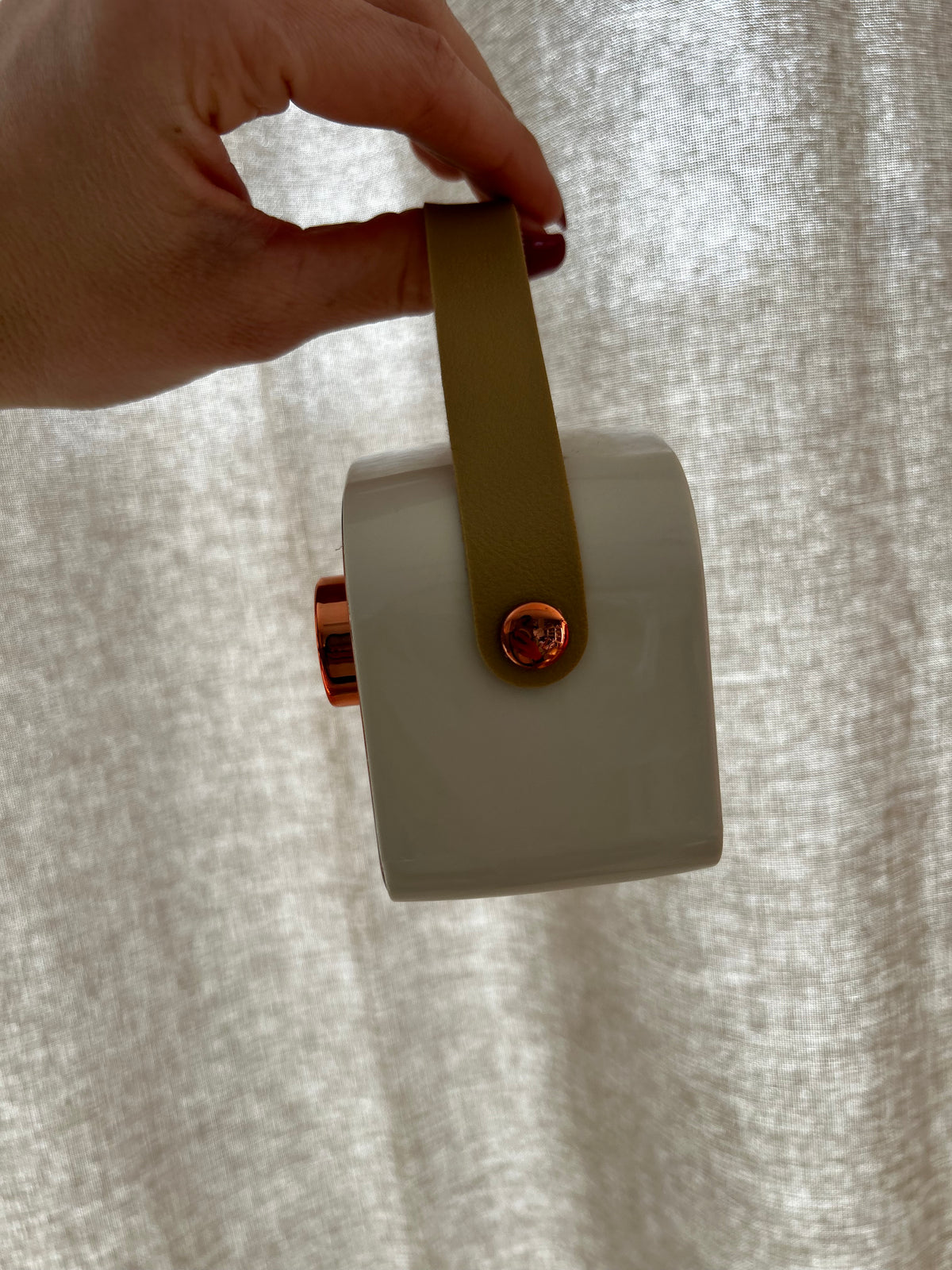 Cassa Bluetooth Portatile Vintage – Ricaricabile USB-C, Radio e Speaker Design Retrò