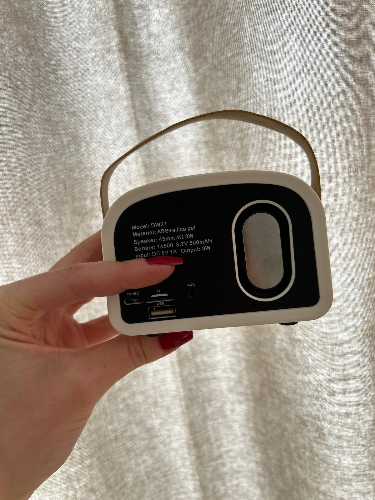 Cassa Bluetooth Portatile Vintage – Ricaricabile USB-C, Radio e Speaker Design Retrò