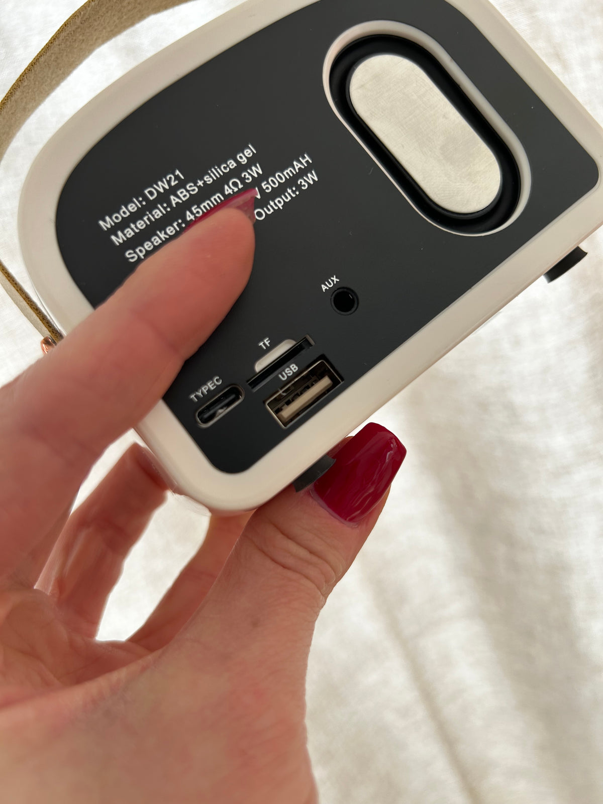Cassa Bluetooth Portatile Vintage – Ricaricabile USB-C, Radio e Speaker Design Retrò