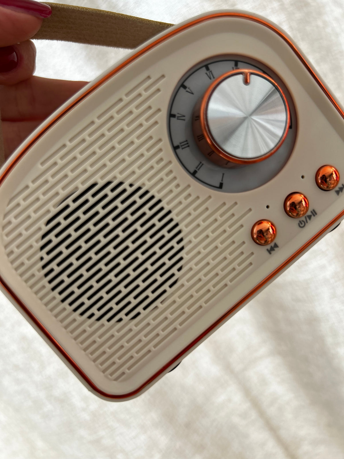 Cassa Bluetooth Portatile Vintage – Ricaricabile USB-C, Radio e Speaker Design Retrò