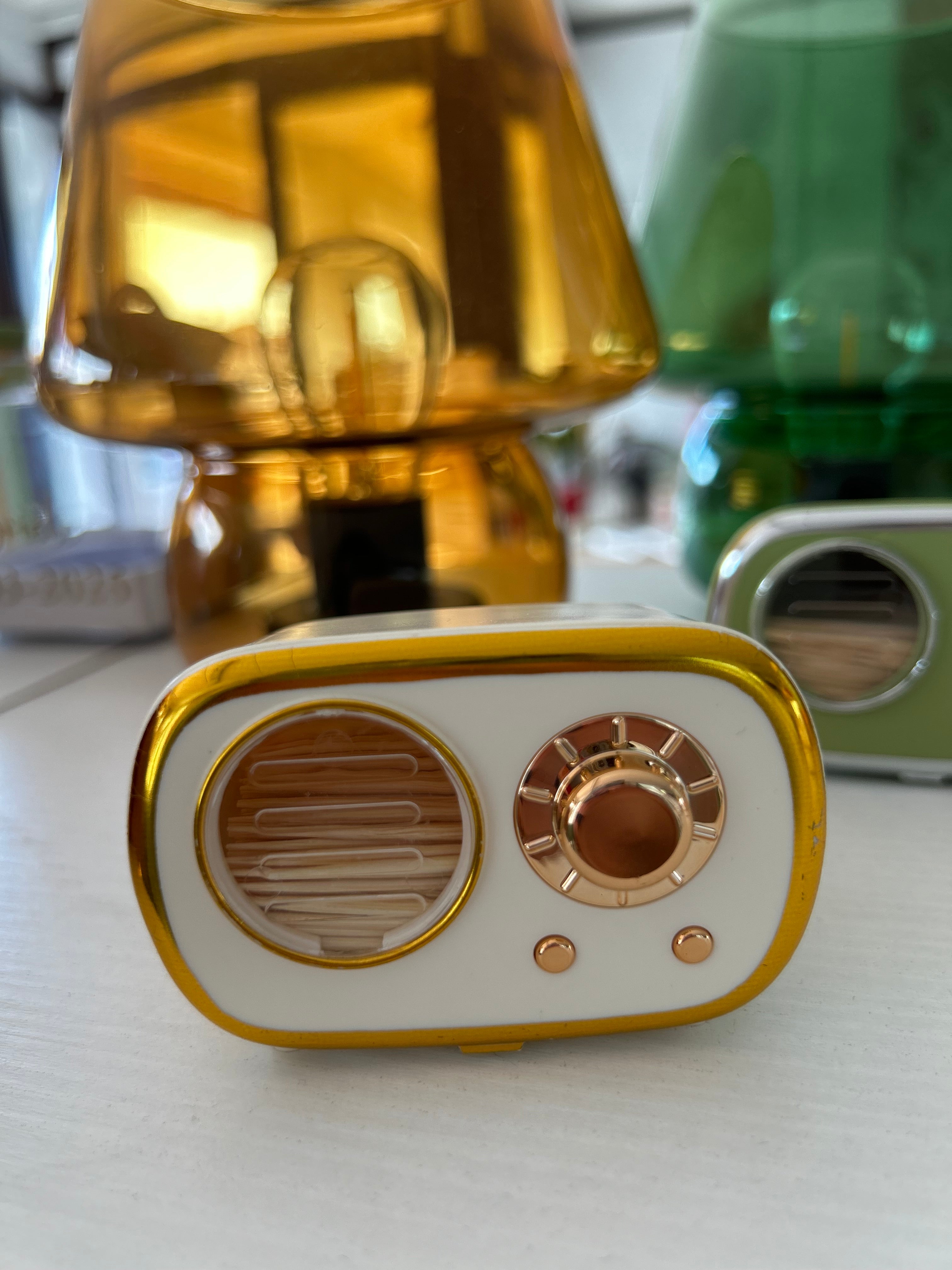 Porta Stuzzicadenti Design Radio Vintage – Dispenser Stuzzicadenti da Tavolo Originale e Decorativo
