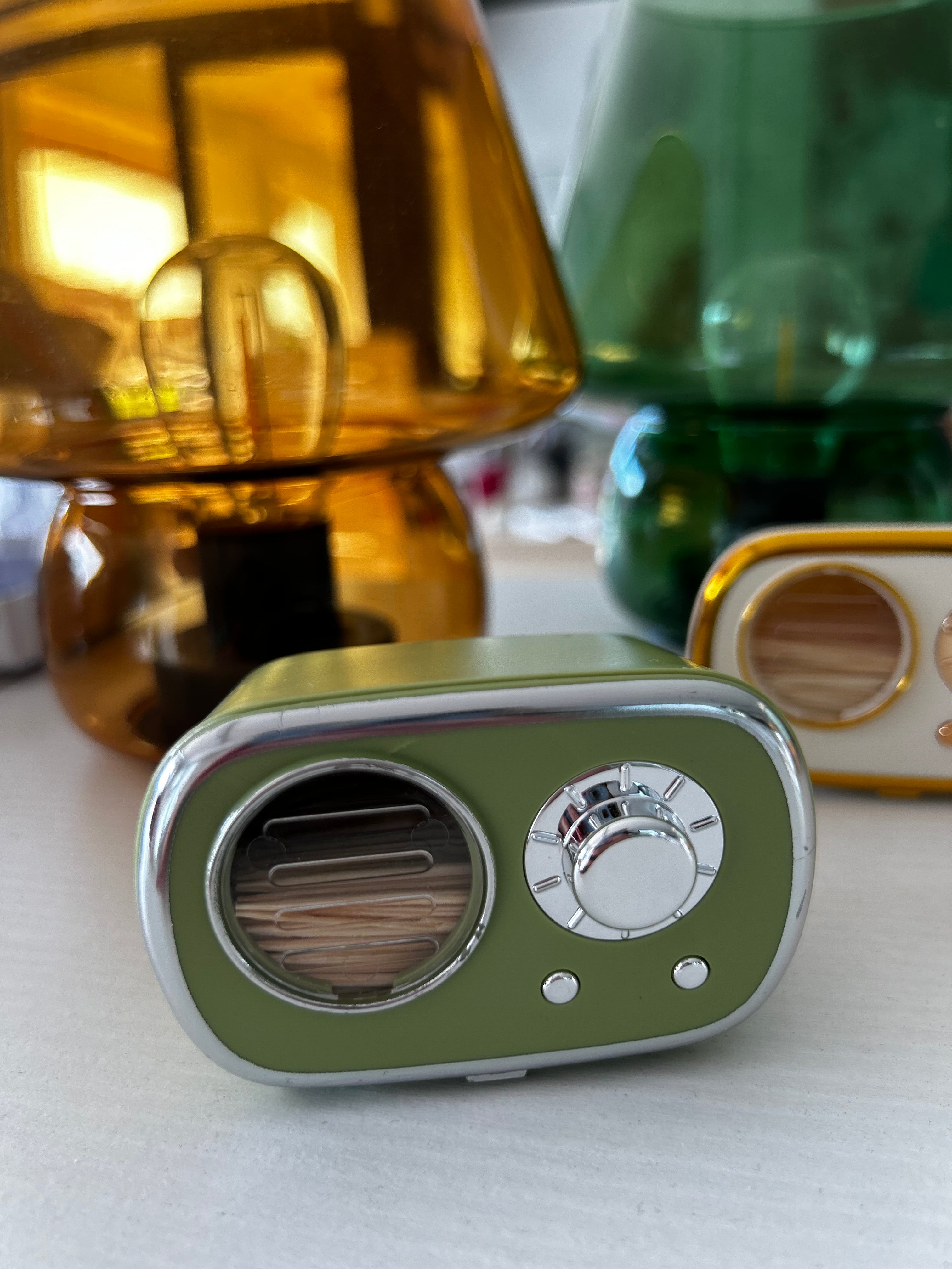 Porta Stuzzicadenti Design Radio Vintage – Dispenser Stuzzicadenti da Tavolo Originale e Decorativo